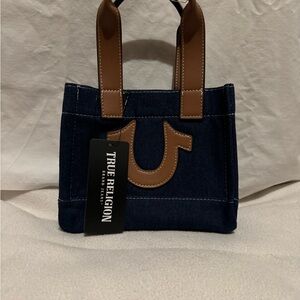 New with tag super cute hand bag